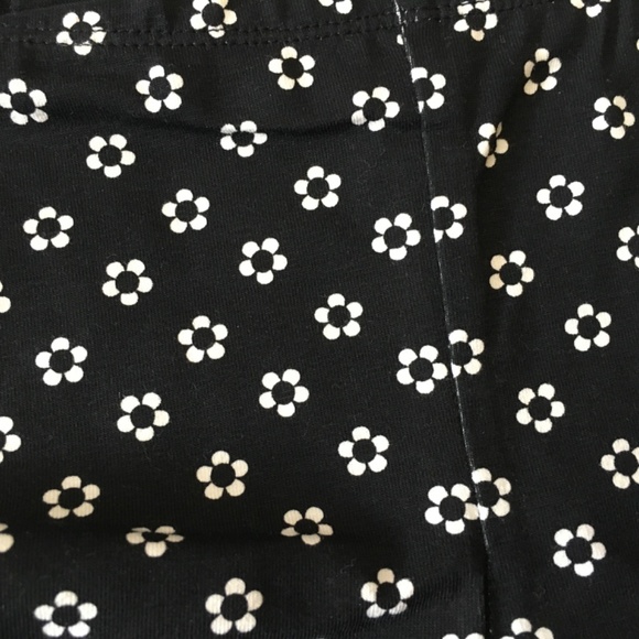 Headquarters baby girl 2 piece set size 2T. - Picture 6 of 10